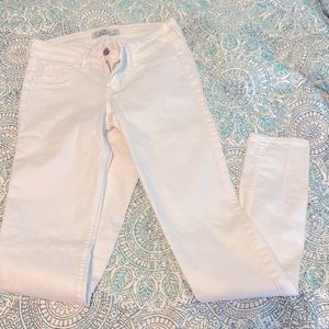 White Hollister low rise skinny jeans size 3r jeans w 26 l 31